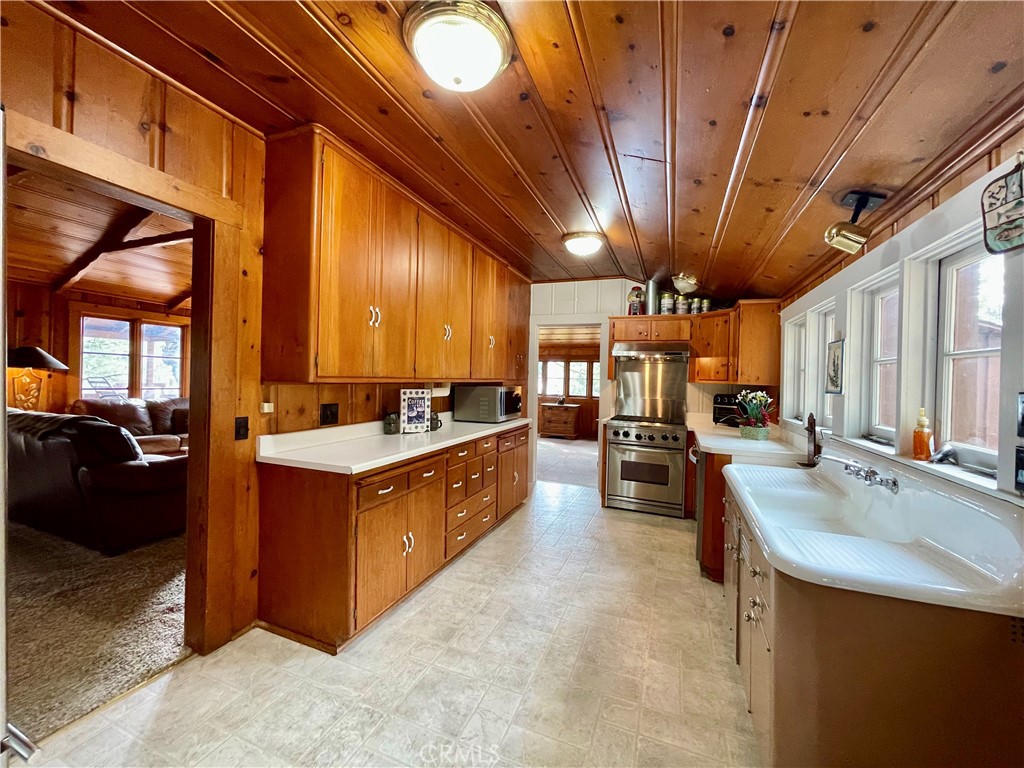 39121 Lake Drive Property Photo 16