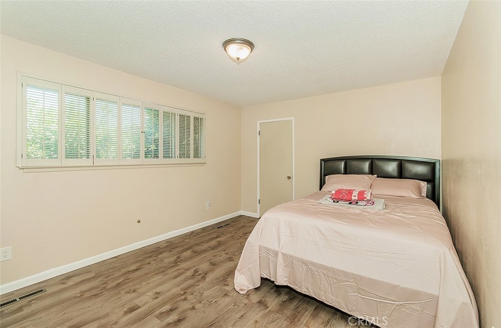 6026 N Winchester Avenue Property Photo 21