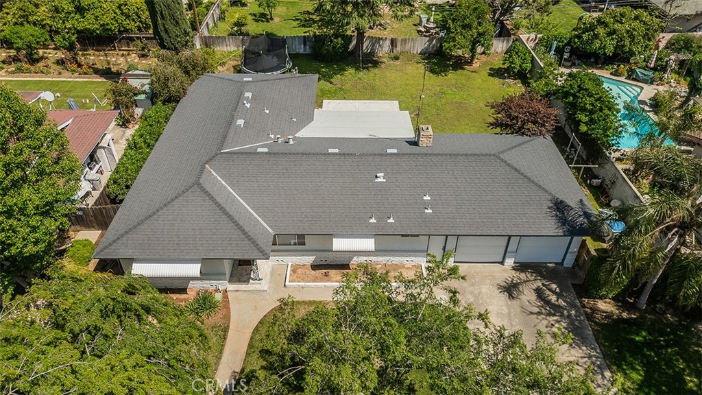 6026 N Winchester Avenue Property Photo 33