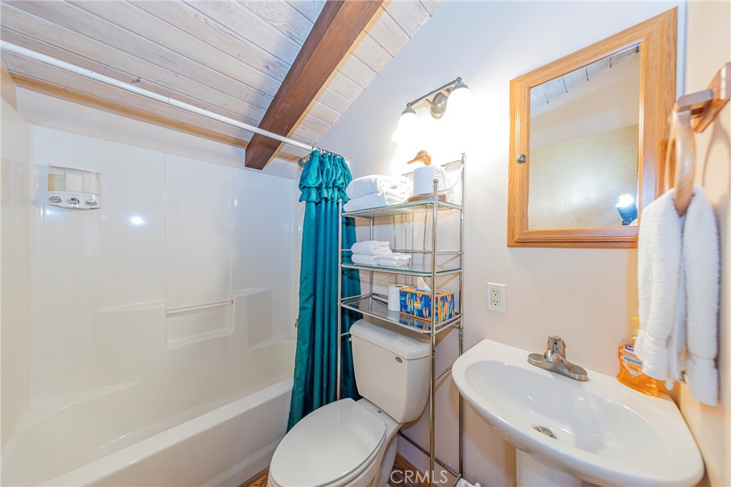 1163 Silvertip Lane Property Photo 14