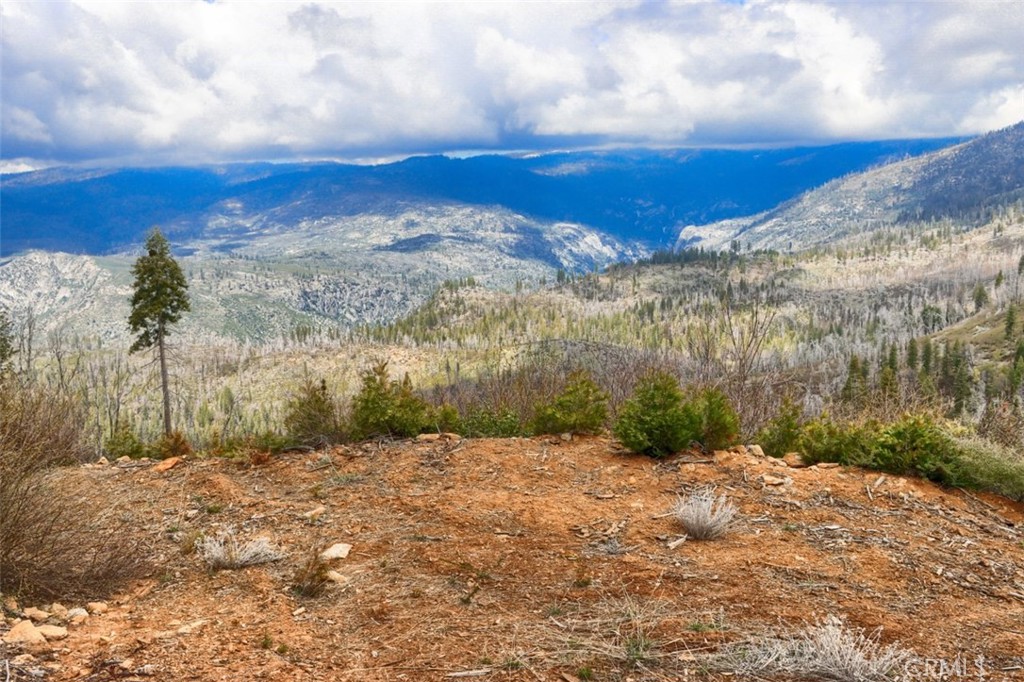 7170 7174 Yosemite Park Way Property Photo