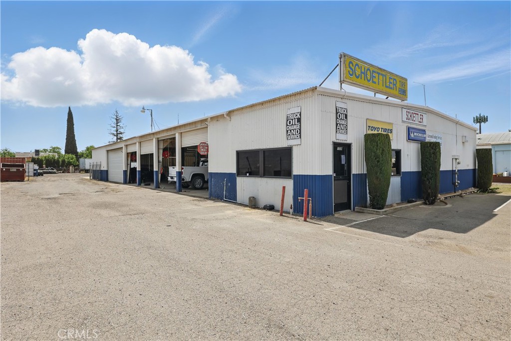 1539 Robertson Boulevard Property Photo 3