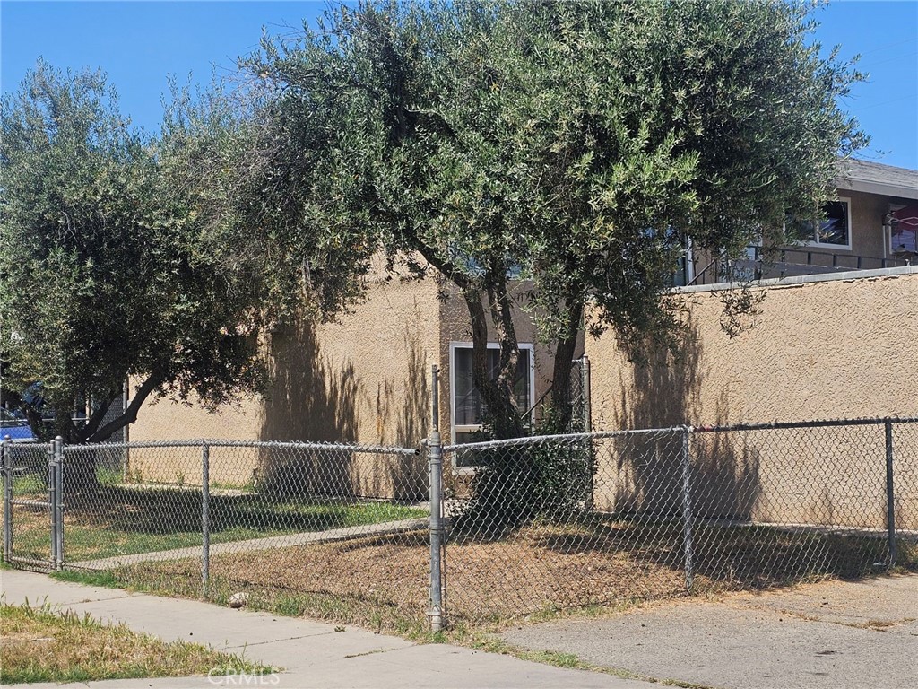 5 E Saginaw Way Property Photo 1