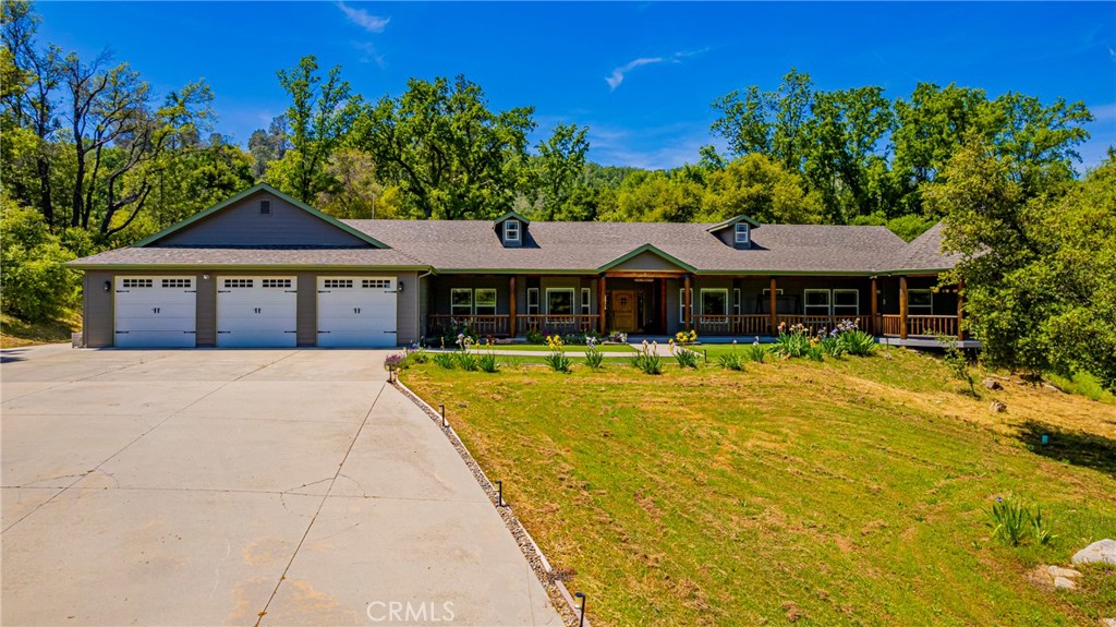 33590 Woodland Pond Trail Property Photo 1
