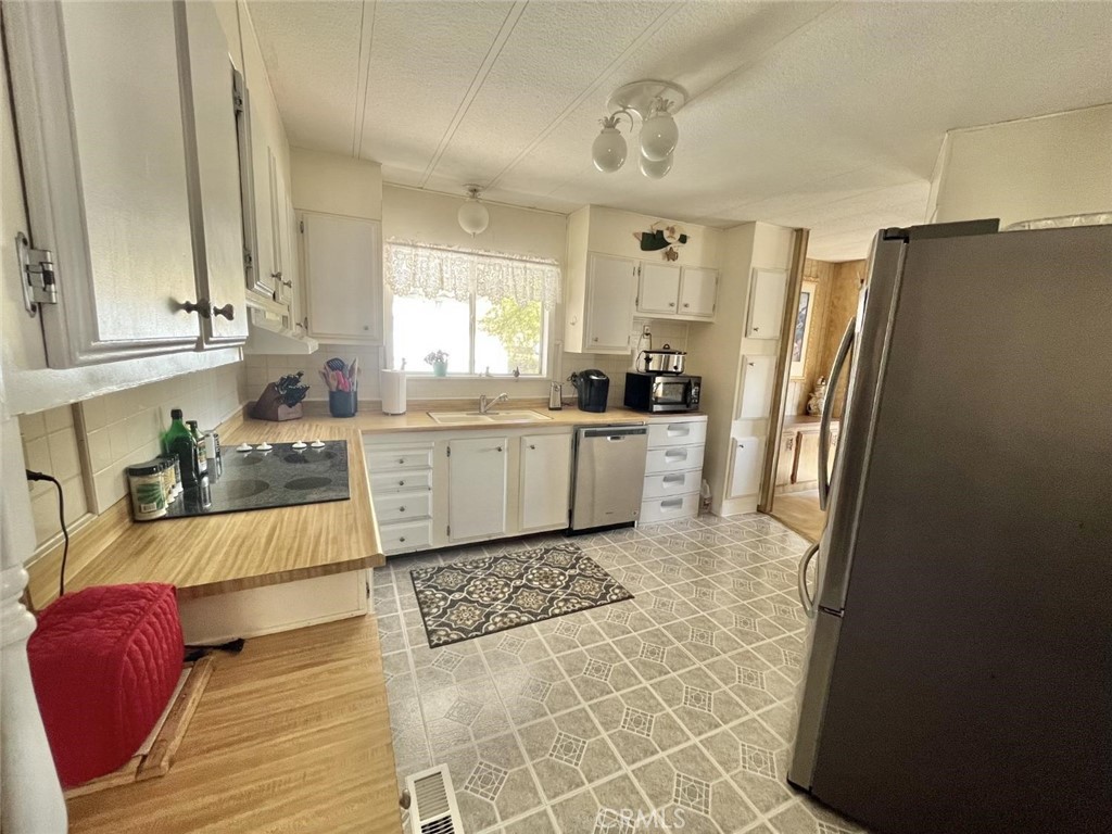 33188 George Smith Road Property Photo 3