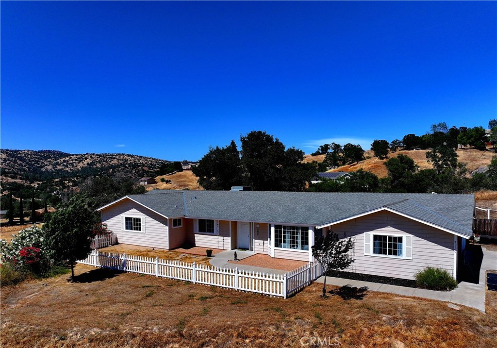 39560 S Lilley Way Property Photo 1
