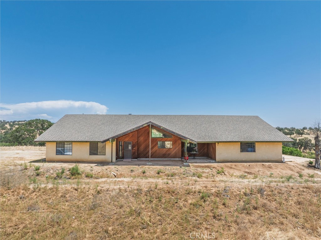 26667 Road 407 Property Photo 1