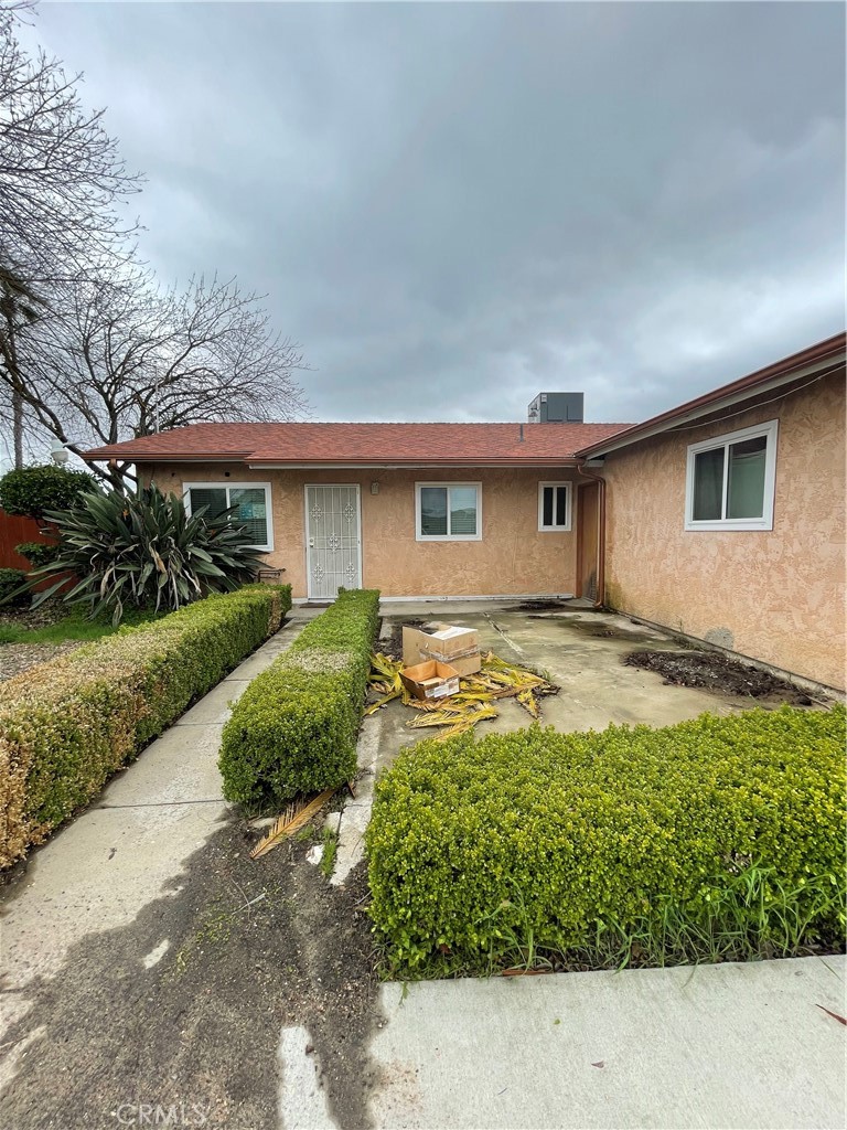 13499 Amigo Avenue Property Photo 1