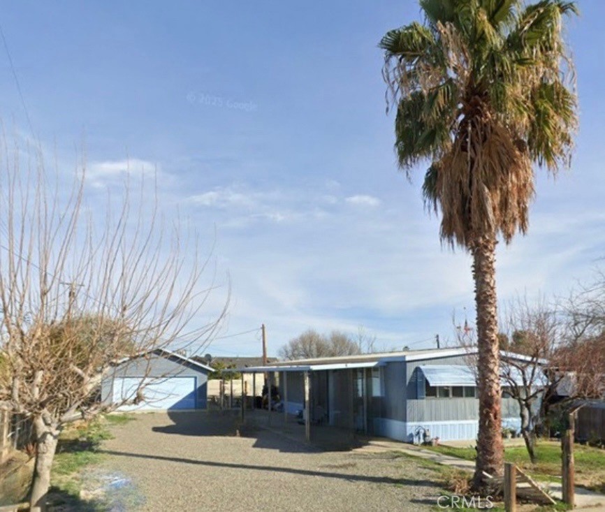 609 S Hanford Avenue Property Photo 1
