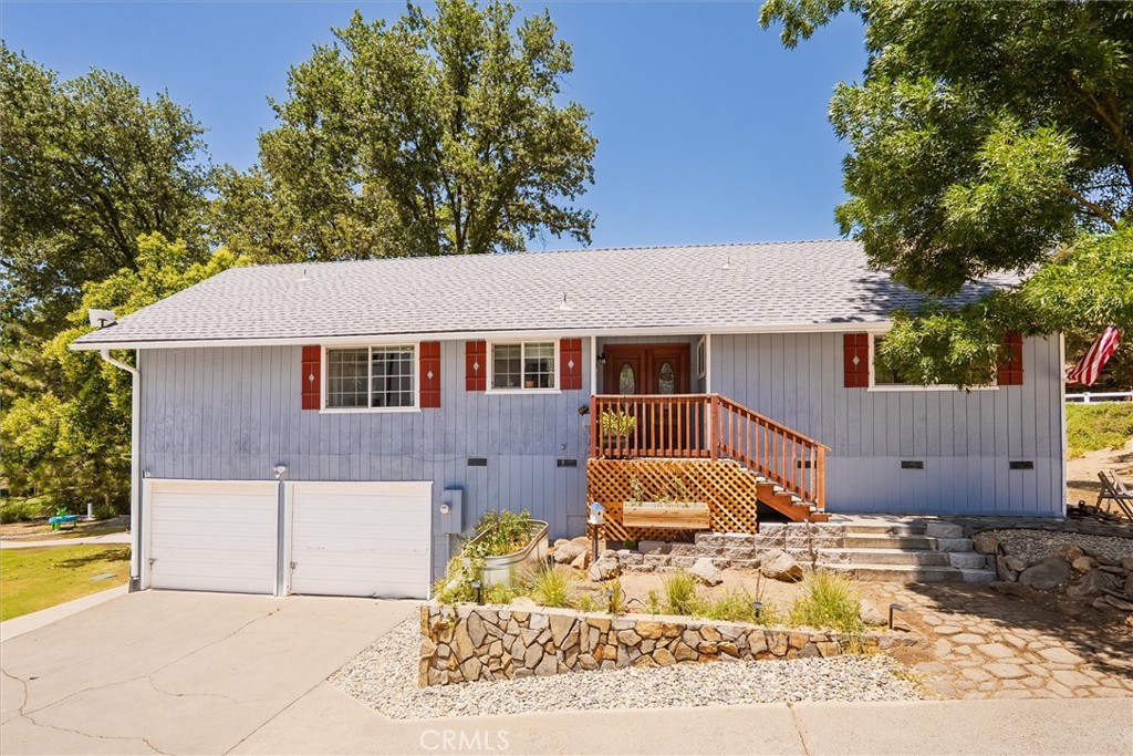 40656 Goldside Drive Property Photo 1