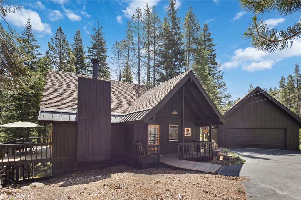 16640 Northwoods Boulevard Property Photo 1