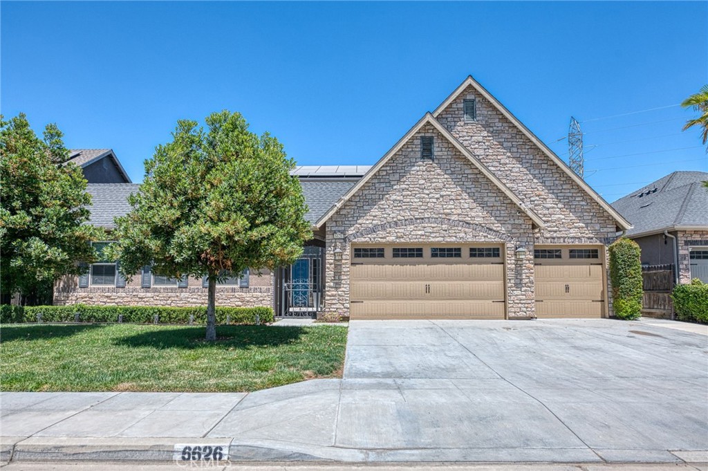 6626 W Alluvial Avenue Property Photo 1