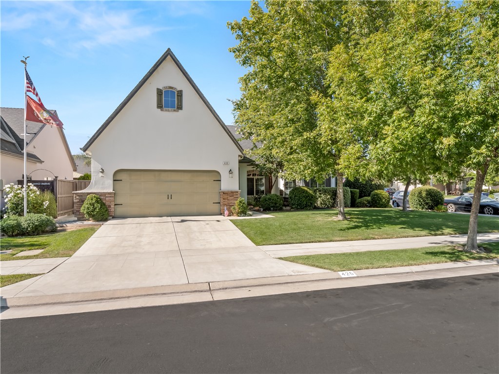 425 W Trenton Avenue Property Photo 1