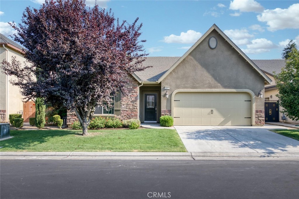 6808 W Lucas Drive Property Photo 1