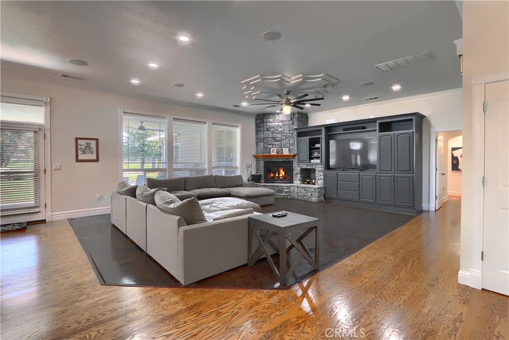 41345 Singing Hills Circle Property Photo 15
