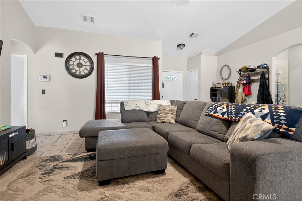 1133 Summer Field Property Photo 11