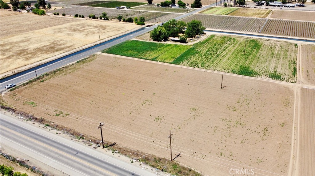1722 S Brawley Property Photo 10