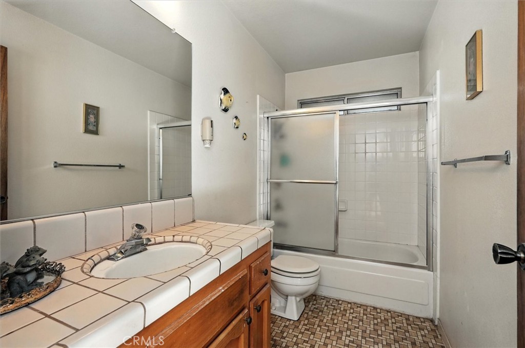 59556 Cascadel Property Photo 23