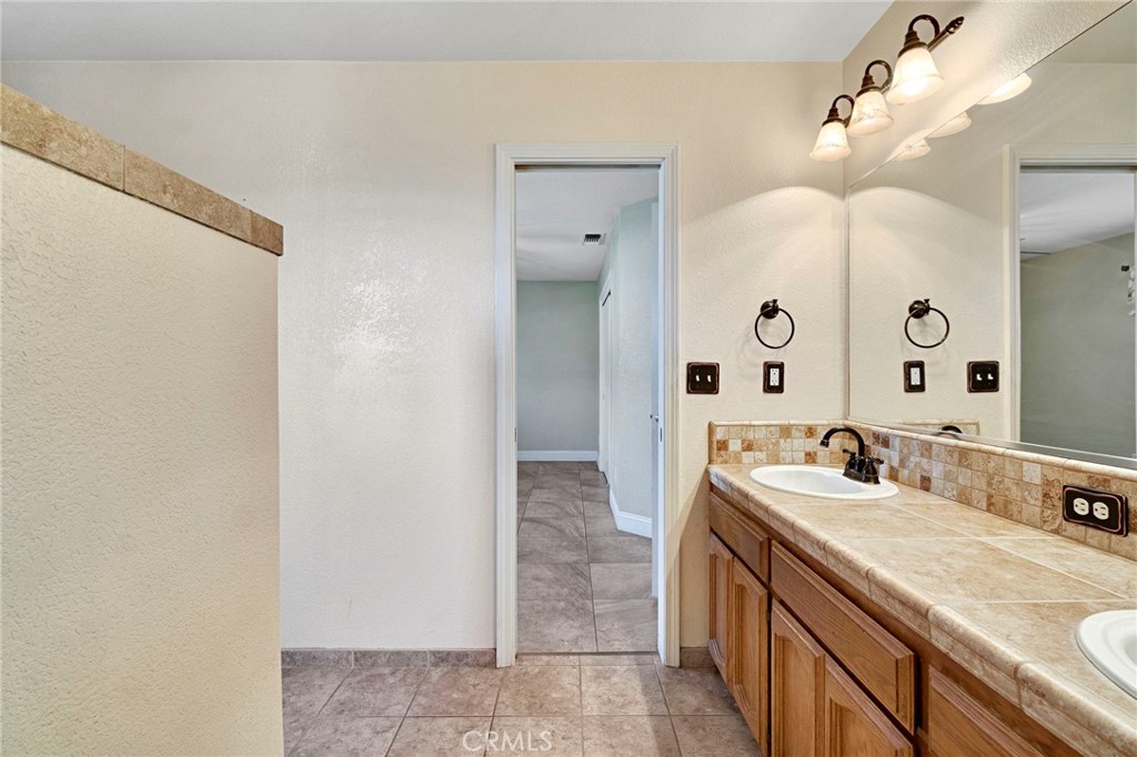 14183 Road 24 Property Photo 28