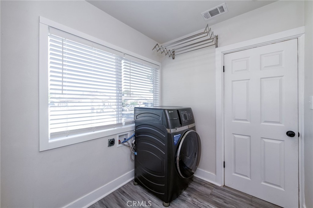 1317 Hall Avenue Property Photo 17