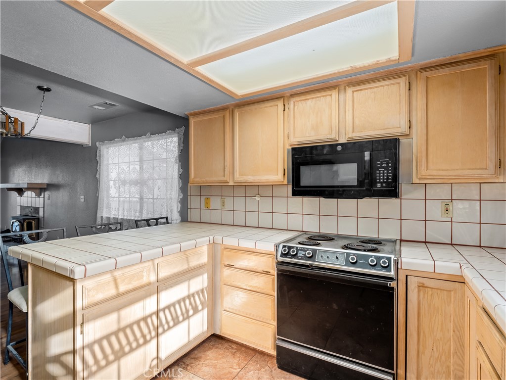 40557 Saddleback Road Property Photo 11