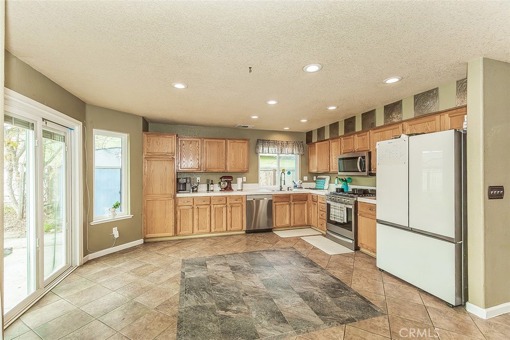 671 Cambria Lane Property Photo 12
