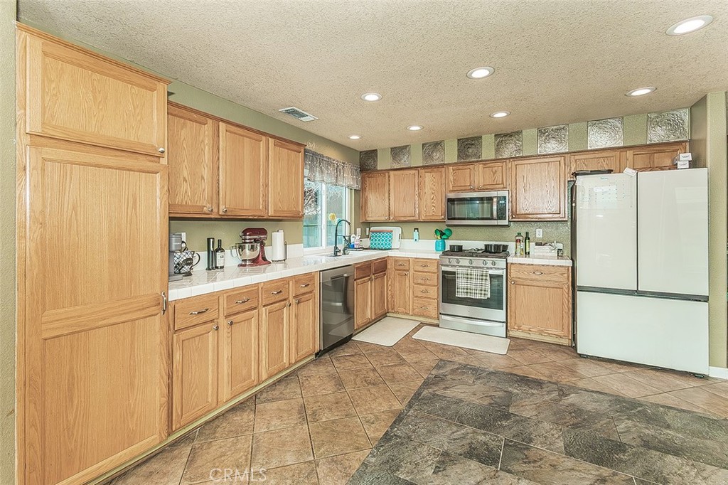 671 Cambria Lane Property Photo 13