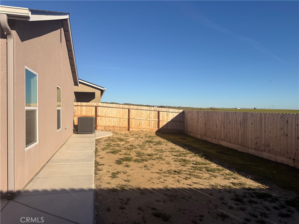 1105 E Orange Street Property Photo 11