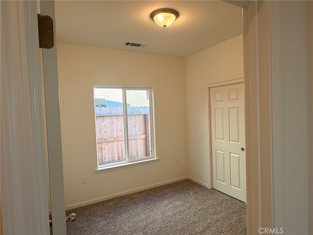 1105 E Orange Street Property Photo 20