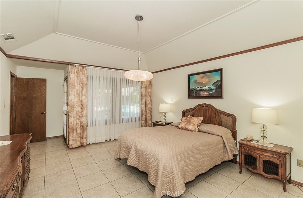 7355 N Pacific Property Photo 21