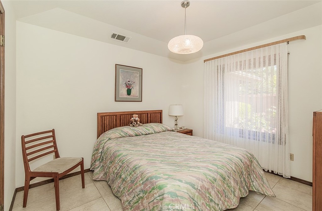 7355 N Pacific Property Photo 25
