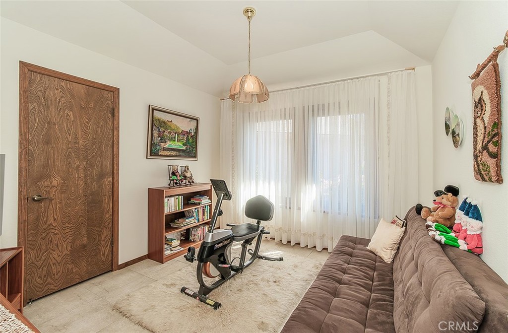 7355 N Pacific Property Photo 29