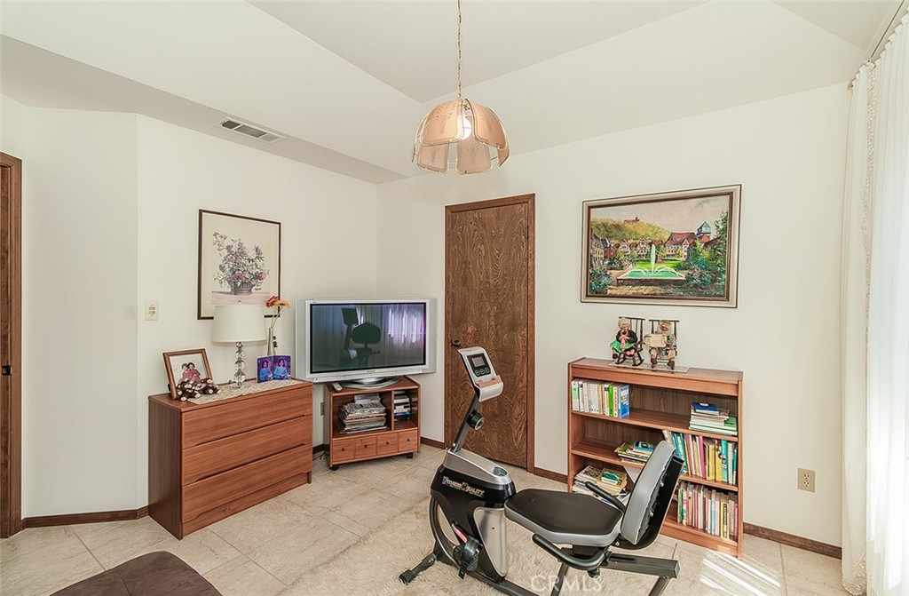 7355 N Pacific Property Photo 30
