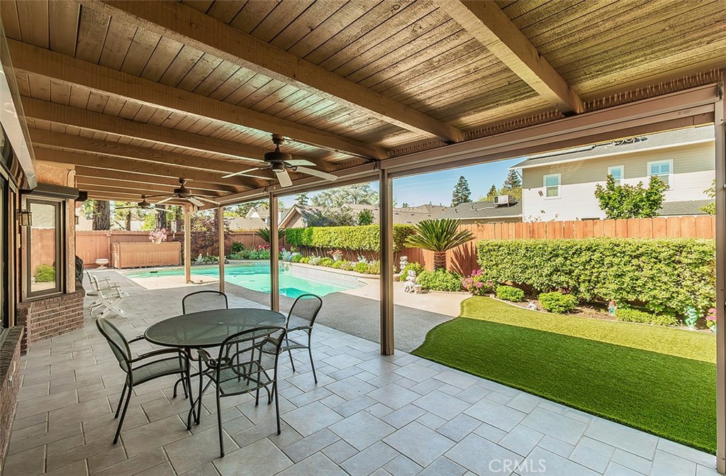 7355 N Pacific Property Photo 37