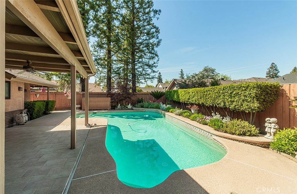 7355 N Pacific Property Photo 40