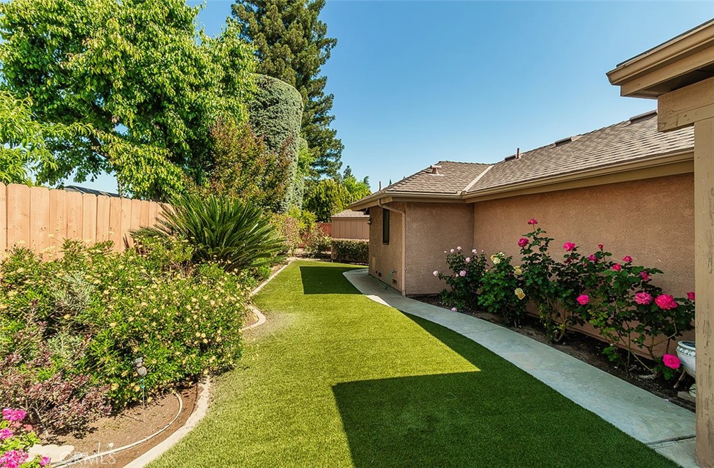 7355 N Pacific Property Photo 44