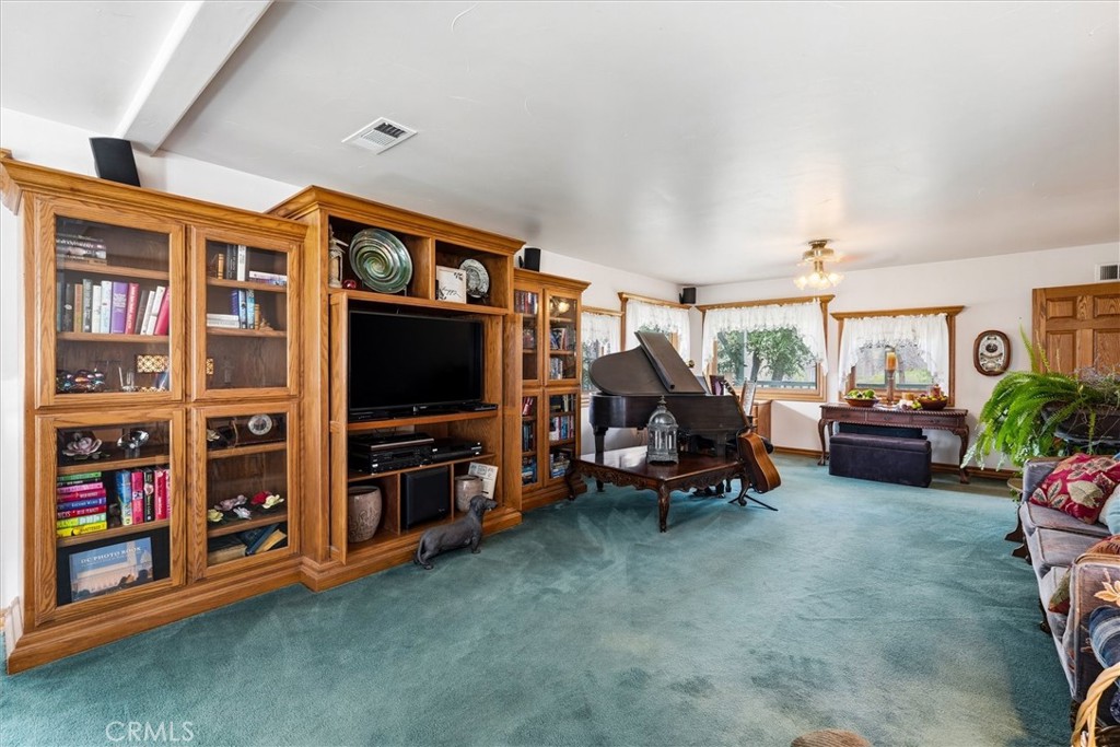 38076 Pine Meadow Property Photo 10