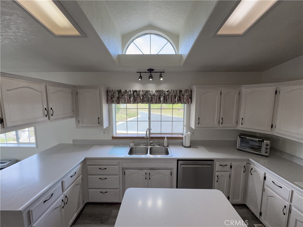 38075 Willowood Property Photo 10