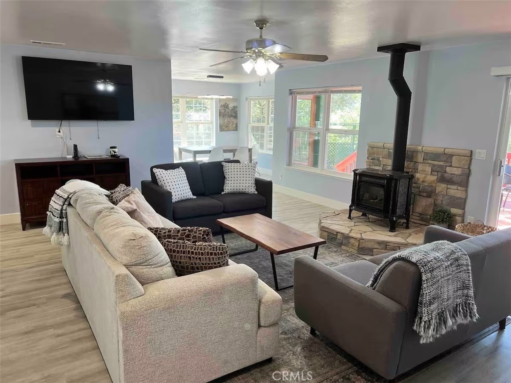40202 Hillsborough Loop Property Photo 7