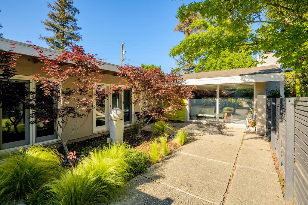 1264 W Celeste Property Photo 45