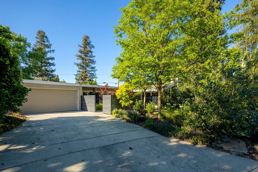 1264 W Celeste Property Photo 47