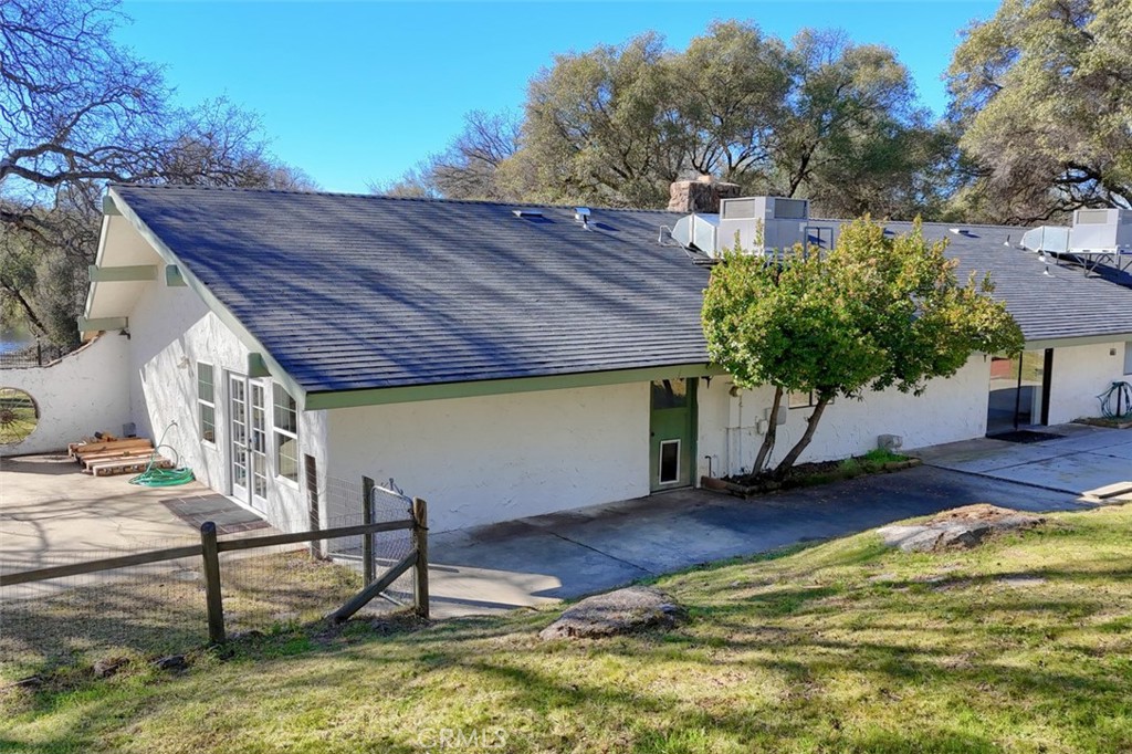 31729 Cherokee Property Photo 2