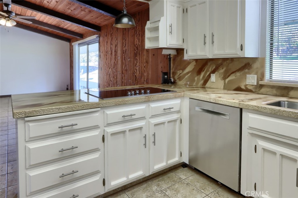 31729 Cherokee Property Photo 17