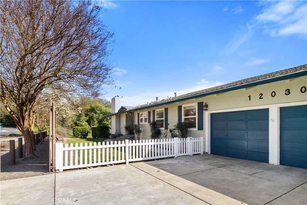 12030 Rodden Property Photo 8