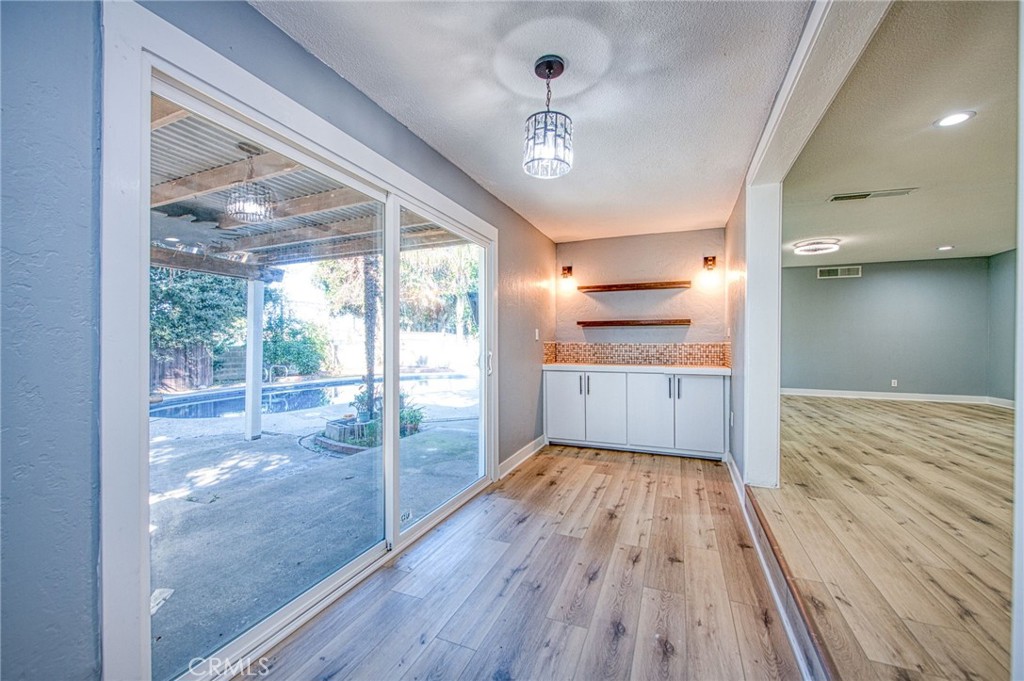 5435 N Bond Street Property Photo 23