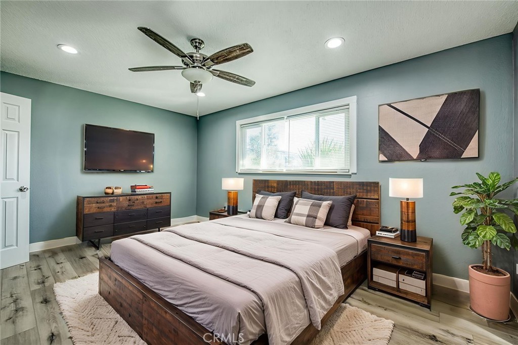 5435 N Bond Street Property Photo 34