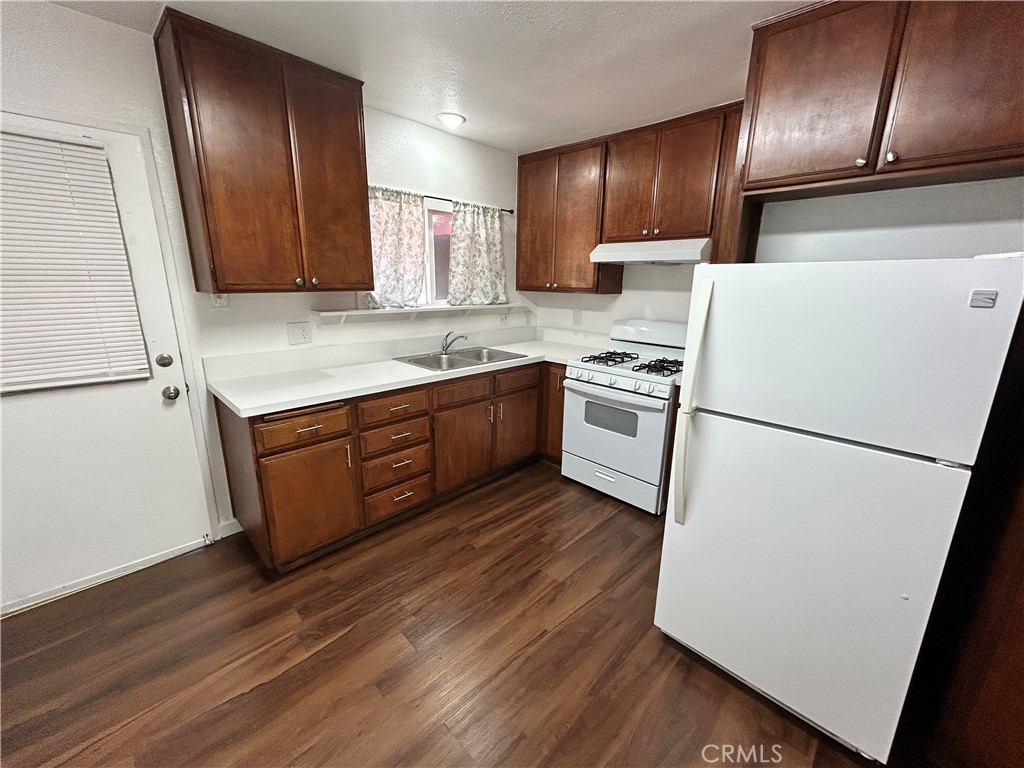 1005 Lincoln Avenue Property Photo 4