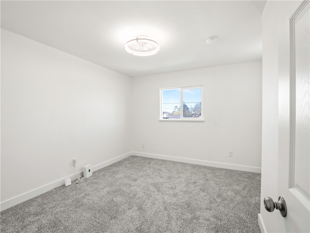 4785 E Washington Property Photo 31