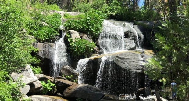 59827 Hillcrest Road Property Photo 2