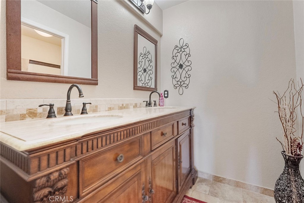 9470 Hillsborough Property Photo 11